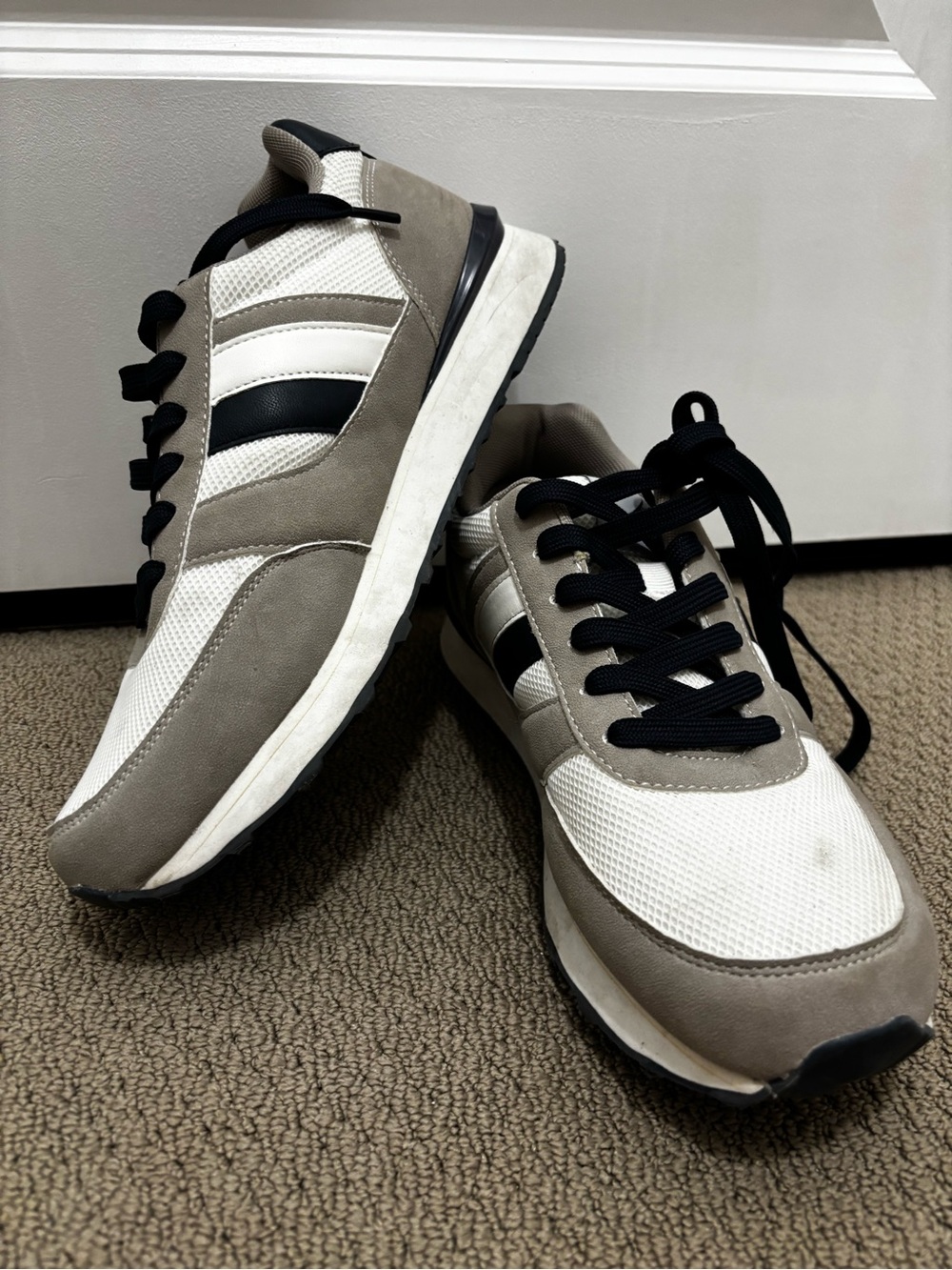 Nautica Gray, White & Black Casual Sneakers